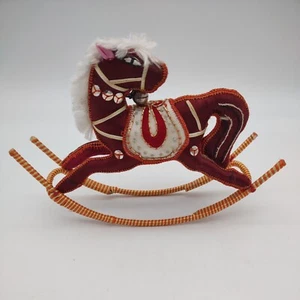 Vintage besticktes chinesisches hellbraunes Satin Schaukelpferd Weihnachtsschmuck - Bild 1 von 6