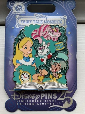 Prendedor LE Alicia en el País de las Maravillas Momentos Cuento de Hadas de los Parques Disney 2025   Foto 1 de 2