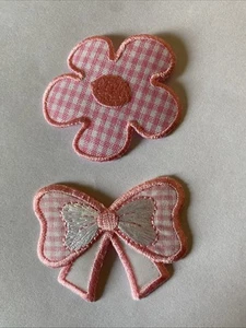 "Lote de 2 parches bordados de hierro con lazo de guinga rosa de 2""" - Imagen 1 de 1