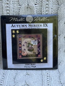 Mill Hill Autunno Serie IX Flying High MHCB182 2002 Halloween Perline con bottoni - Foto 1 di 4