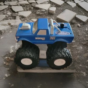 Vintage 1990 Mattel Ford Bigfoot Monster Truck Champions Crunch Works! Variant  - Picture 1 of 4