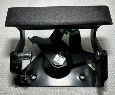 Dorman 77077 Tailgate Handle For Select 88-02 Chevrolet GMC Models - Image 1 of 4