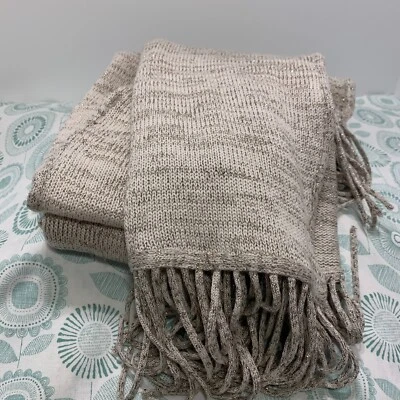 Bufanda Portolano Marfil Lana Merino con Hilos Dorados Hecha en Italia 75" x 22" Foto 1 de 4