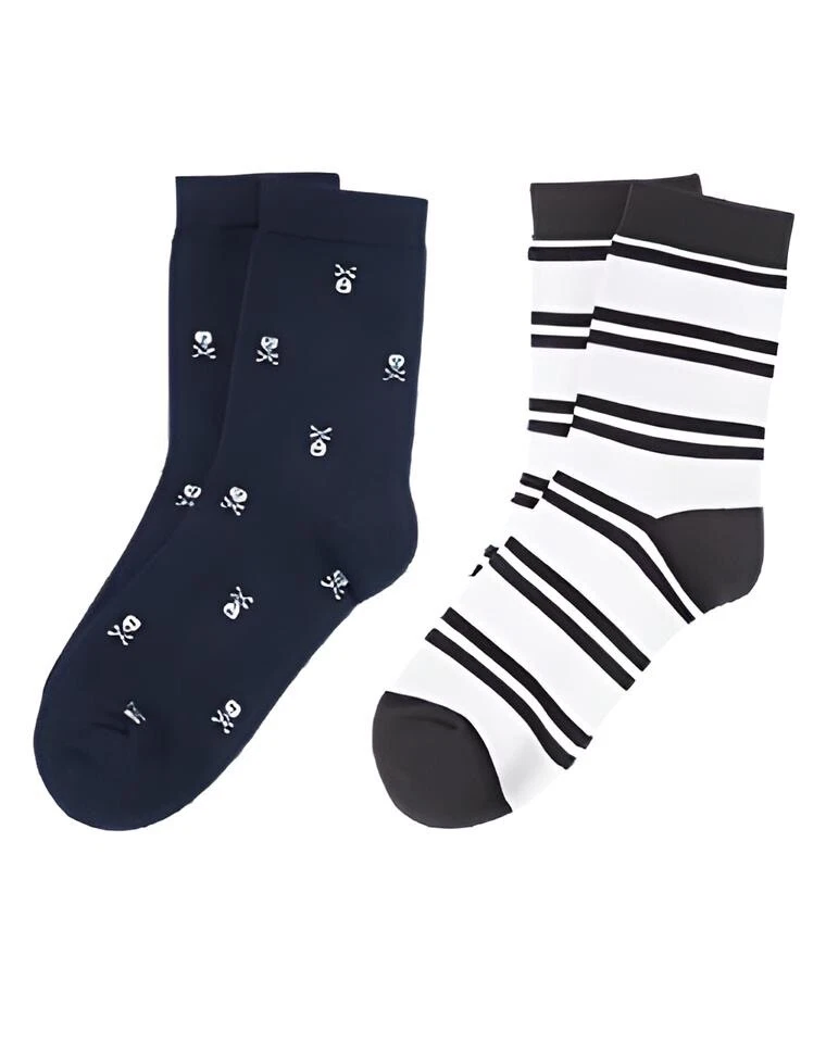 NUEVO Paquete de 2 calcetines Crazy 8 niños azul marino y blanco calavera y rayas Foto 1 de 1