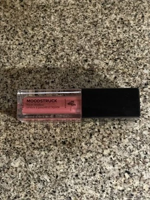 Younique Moodstruck 液体眼影呼出 全新 — 第 1/2 张图片