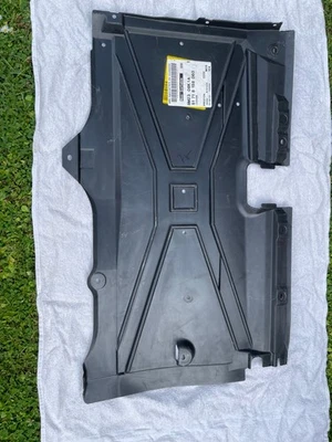 BMW E39 Cover 51 71 8 158 060 - Image 1 of 4