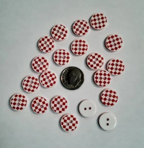 Pkg of 20 RED CHECKERBOARD 2-hole Resin Button 1/2" (13mm) Craft (5097) - Picture 1 of 2