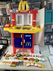 *RARE 2002 McDonald's Drive Thru Center Kitchen Playset SOUNDS WORK + Extras - Picture 1 of 7