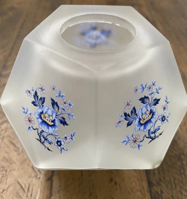 VINTAGE WESTMORELAND SATIN GLASS PENTAGONAL STARLITE FAIRY LAMP W/BLUE FLOWERS - Image 1 of 4