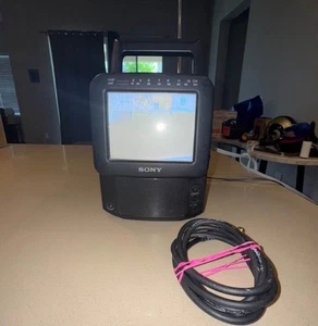 Sony FDT-5BX5 Color Watchman 5" Röhrenfernseher Aux Port Retro Gaming AM/FM Schwarz GETESTET - Bild 1 von 8