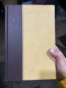 Holy Bible Catholic Edition Anglicized Text NRSV Harper 2007 - Picture 1 of 10