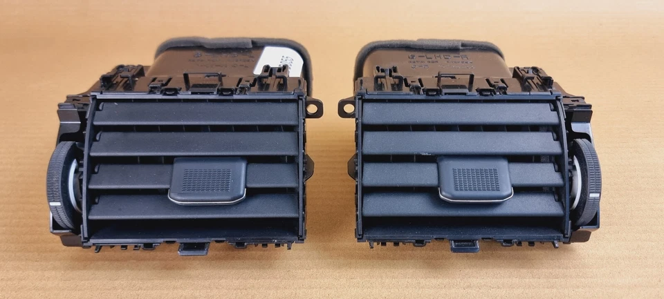 Parrillas centrales de ventilación de aire acondicionado/calor izquierda y derecha OEM Lexus GX460 2014-2019 URJ150 Foto 1 de 4