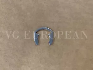 Clip de retención de depósito de dirección asistida genuino clase GL para Mercedes Benz - Imagen 1 de 1