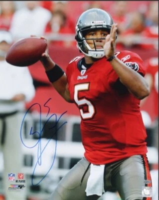 Josh Freeman Firmado T.B. Foto de los Buccaneers 16x20 (The Sports Mix-Certificado NFL) Foto 1 de 4