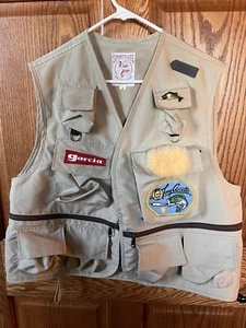 VTG Sportflite Fly Fishing Vest Mens L Tan Zip Pockets Patches Garcia, and More - Picture 1 of 17