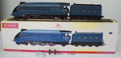 Hornby Loco LNER 4-6-2 Class A4 Locomotive 'Mallard' 4468 LNER OO Gauge R2339  - Image 1 of 4