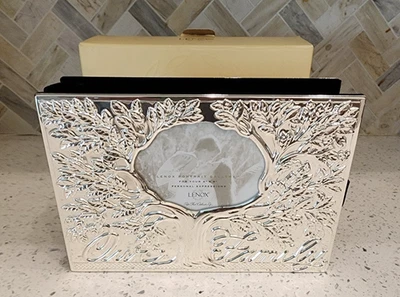 Álbum de fotos plateado LENOX Our Family 4"x6" Foto 1 de 4