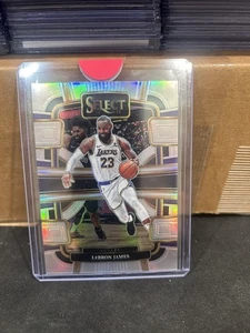 2023-24 Panini Select - Concourse LeBron James #66 Silver Prizm - Picture 1 of 2