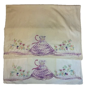 Par de fundas de almohada bordadas vintage vestido victoriano de ganchillo floral púrpura  - Imagen 1 de 11