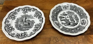 Spode Archive Collection Regency Series ‘Ruins’ - “Pagoda” Dinner Plate in Black - Picture 1 of 5