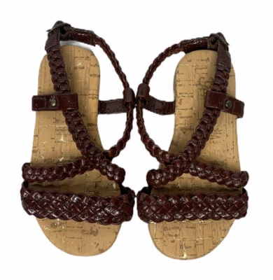 Sandalias con tiras de cuero marrón sintético trenzadas Baby Gap para bebé niña talla 5 Foto 1 de 4