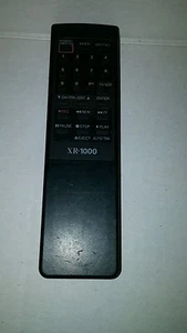 XR-1000 VCR REMOTE CONTROL - ORIGINAL - Picture 1 of 2