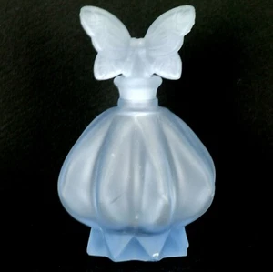 Botella de perfume de vidrio Global Art azul esmerilado mariposa tapón superior 4,5" - Imagen 1 de 10