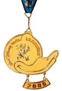 Walt Disney World Donald Duck Halbmarathon Finisher Medaille 2006 - Bild 1 von 6