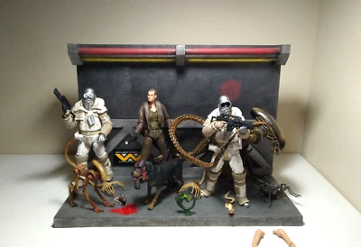 Lote de figuras NECA ALIENS3 RIPLEY, PERRO ALIEN, BEBÉ, COMANDO, DIORAMA VENDEDOR DE EE. UU. * Foto 1 de 4