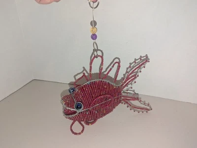 Cuentas de vidrio y alambre peces colgantes o cuidadores de estante ojos de mármol rosa tropical 9" Foto 1 de 4