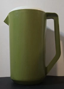 Vintage Rubbermaid 2 1/4 Quart Trinkkanne Krug J2445 Avocado Grün 2 Funktionen Deckel - Bild 1 von 15