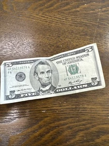 Very Rare 5 Dollar Bill Big Head ( I really need the money pleaser) - Picture 1 of 2