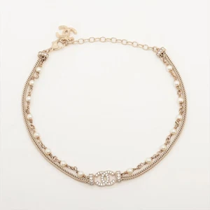 Girocollo Chanel Coco Mark B24K GP x strass x imitazione perla oro - Foto 1 di 7