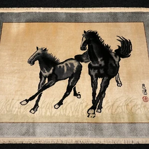 Silk Carpet China 122 X 94 CM Silk Oriental Carpet Horses Motifs Hand Knotted - Picture 1 of 15