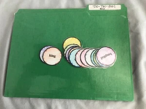 Tic-Tac-Sno!, Nouns Grades 3-4 language arts file folder game teacher resources - Picture 1 of 2