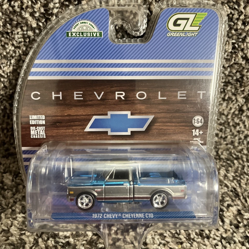 1972 CHEVROLET CHEYENNE C10 PICKUP BLUE & GRAY 1/64 DIECAST BY GREENLIGHT 30567
