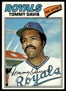 1977 Topps #362 Tommy Davis Kansas City Royals Baseball Card - Picture 1 of 2