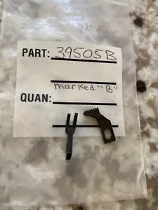 (2) NEU 39505B Futterhunde für UNION SPECIAL 39500 Nähmaschine - Bild 1 von 1