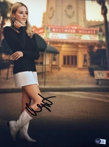 Margot Robbie Signed 11x14 Photo Once Upon a Time in Hollywood Autograph Beckett - Picture 1 of 1