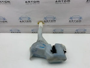 CHRYSLER 300C MK2 FRONT WINDSCREEN RESERVOIR & PUMP 68050031AD - Picture 1 of 9
