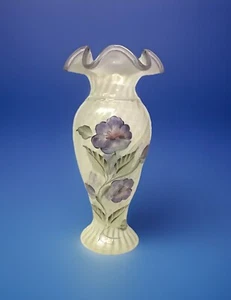 Jarrón D Frederick Fenton opalescente remolino púrpura flor y borde firmado - Imagen 1 de 8