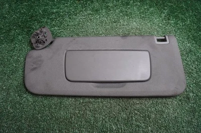 Chevrolet Silverado 2500 2020 2021 lado del conductor parasol OEM 1 pieza 84316876 Foto 1 de 4