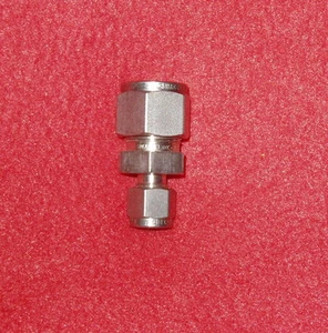 Swagelok SS Tube Union Reducer, SS-810-6-4 - Bild 1 von 1