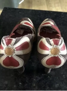 Y2K FAITH SOLO SIZE 4 EU 37 BROWN SUEDE COURT SHOES MULTICOLOUR LEATHER FLOWERS - Picture 1 of 11
