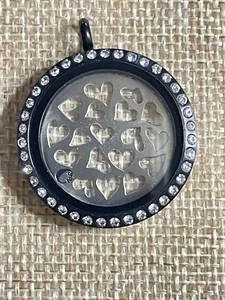 Origami Owl Large Hinge Locket Swarovski Crystals & HEART C2 Signature Plate - Picture 1 of 7
