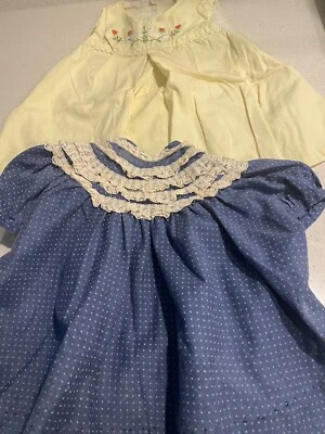 Vestidos de bebé vintage recién nacido amarillo bordado pato azul hechos a mano encaje volantes Foto 1 de 3