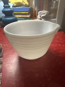 Pyrex White Milk Glass Banded Small Mixing Bowl with Spout Hamilton Beach - Picture 1 of 6