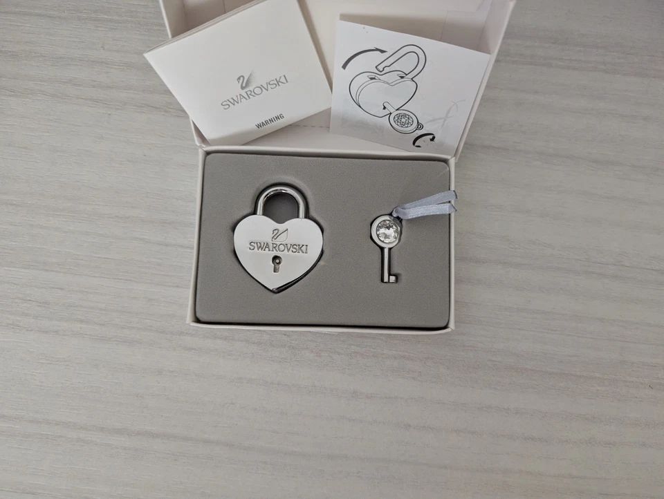 Swarovski originale lucchetto cuore  - Immagine 1 di 4