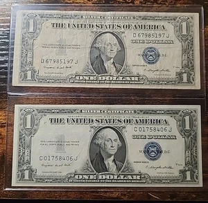 2 SERIES 1935 G SILVER CERTIFICATE $1 DOLLAR BILL 1 “in god we trust" 1 W/O - Picture 1 of 2