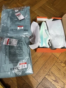 LOT OF NIKE GIRLS SWEATSUIT & SNEAKERS SIZE LARGE 3.5Y - Picture 1 of 2